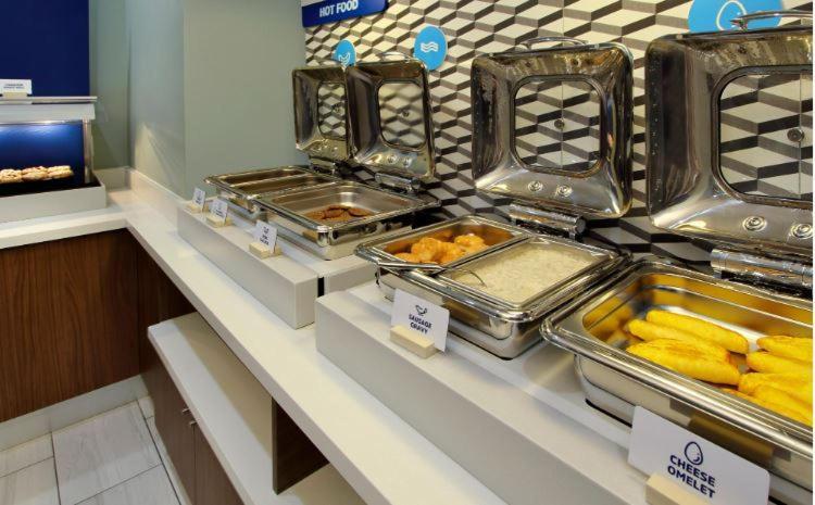 Holiday Inn Express & Suites - Hawaiian Gardens By Ihg Exteriér fotografie