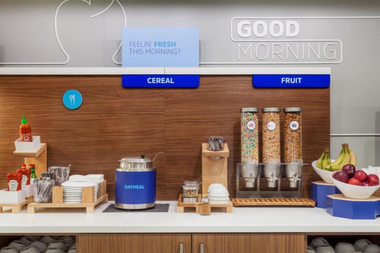 Holiday Inn Express & Suites - Hawaiian Gardens By Ihg Exteriér fotografie