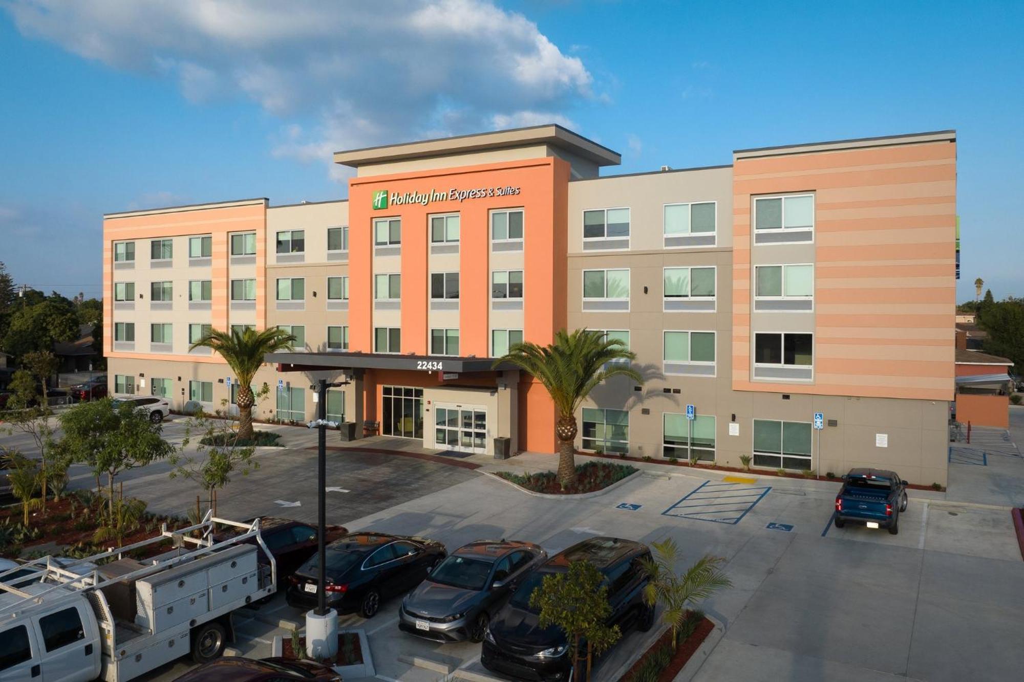 Holiday Inn Express & Suites - Hawaiian Gardens By Ihg Exteriér fotografie